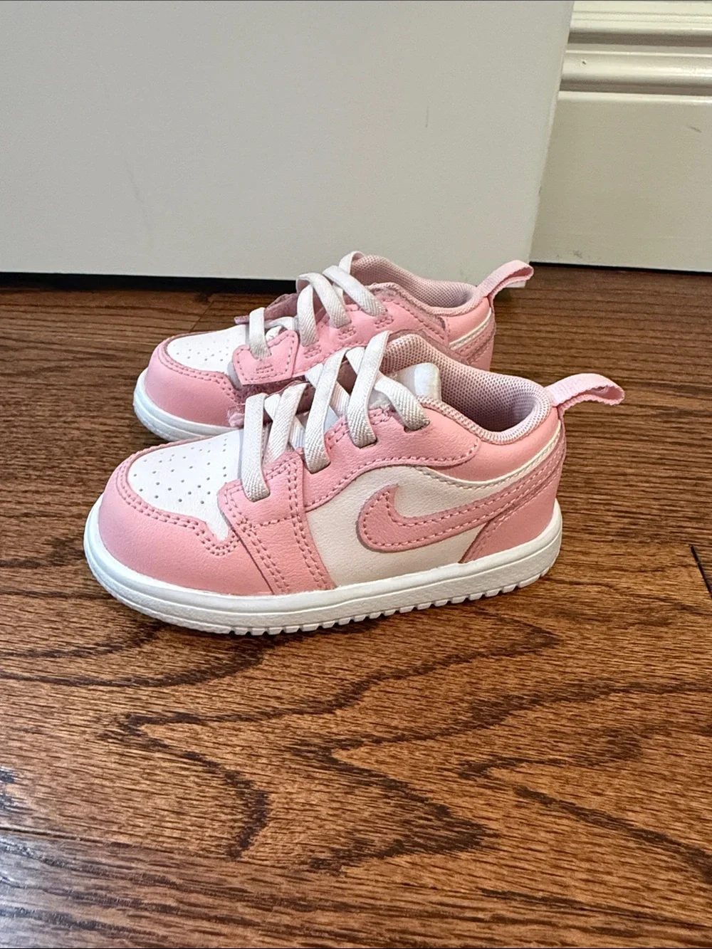 Nike Jordan 1 Low Alt